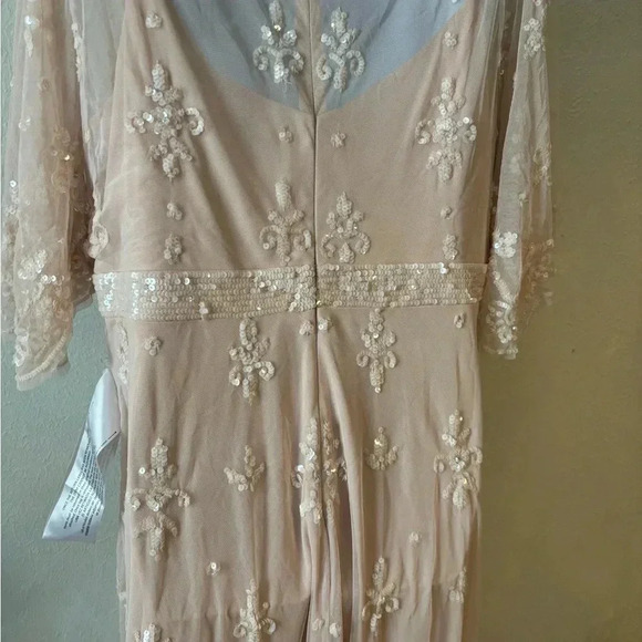 Mac Duggal
Sequined A-Line Gown‎ - Picture 5 of 7